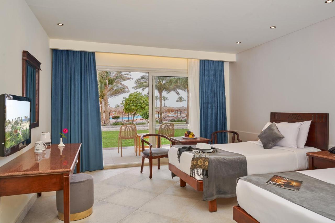 Three Corners Sea Beach Resort Bucht von Coraya Exterior foto